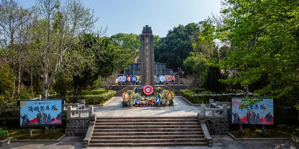 傳承紅色基因，弘揚愛國精神！寧紅電氣開展清明祭掃活動！